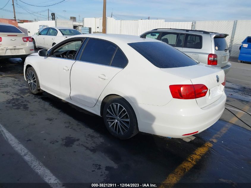 2013 VOLKSWAGEN JETTA 2.5L SE - 3VWDP7AJ6DM241168