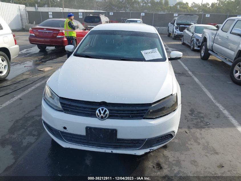 2013 VOLKSWAGEN JETTA 2.5L SE - 3VWDP7AJ6DM241168