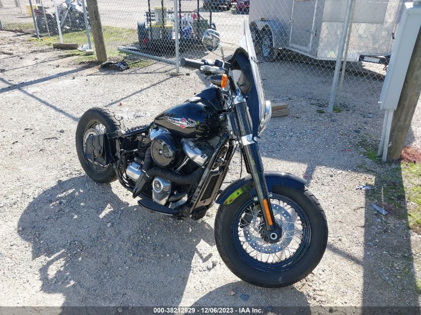 2018 HARLEY-DAVIDSON FLSL SOFTAIL SLIM - 1HD1YDJ12JC081965