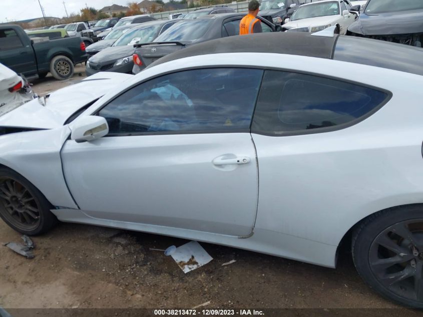 2015 HYUNDAI GENESIS 3.8 BASE - KMHHU6KJ1FU124579