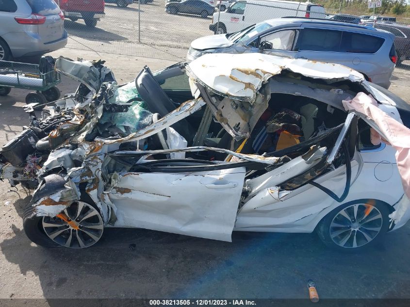 2019 HYUNDAI ELANTRA GT - KMHH35LE7KU088549
