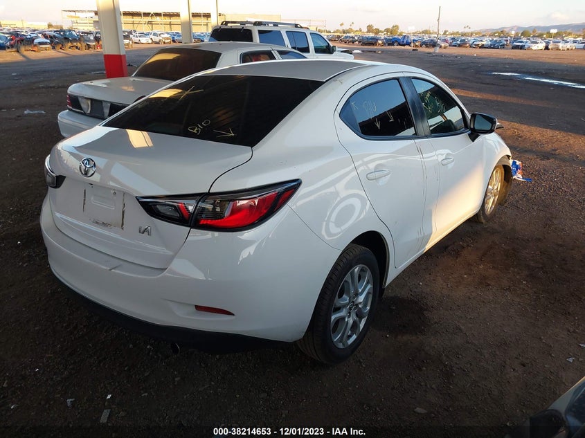 VIN 3MYDLBYV1HY156779 2017 TOYOTA YARIS IA