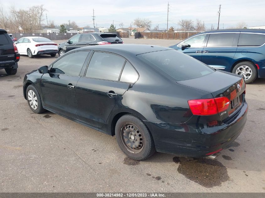 2014 VOLKSWAGEN JETTA 2.0L S - 3VW2K7AJ7EM371631