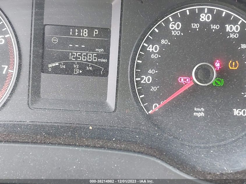 2014 VOLKSWAGEN JETTA 2.0L S - 3VW2K7AJ7EM371631