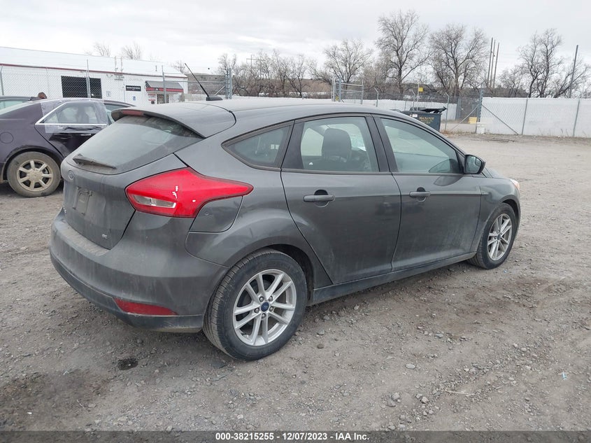VIN 1FADP3K25JL281957 2018 FORD FOCUS SE