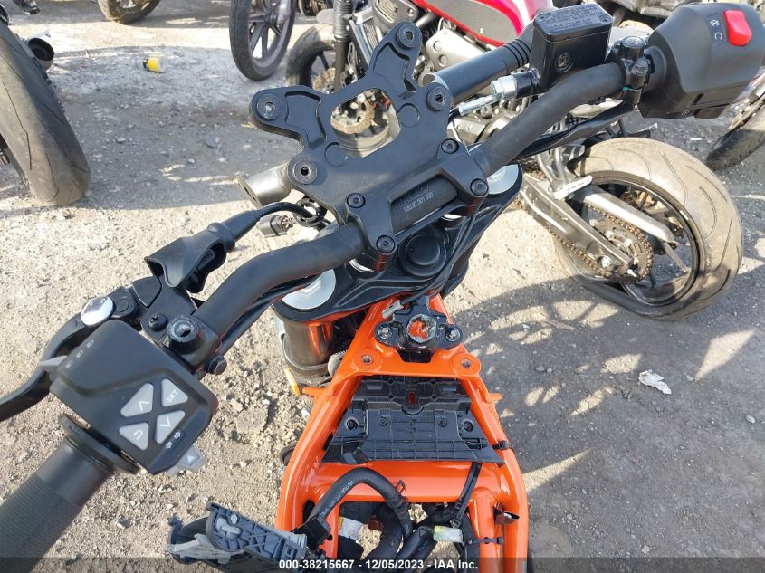 2023 KTM 390 DUKE MD2JPJ403PN211183