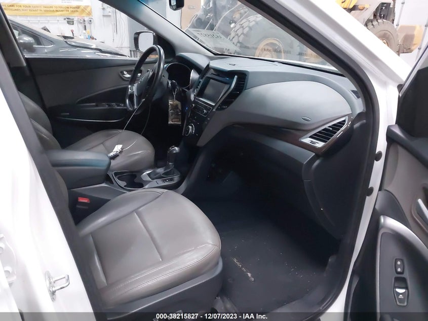 VIN 5NMZUDLB0HH015819 2017 HYUNDAI SANTA FE SPORT