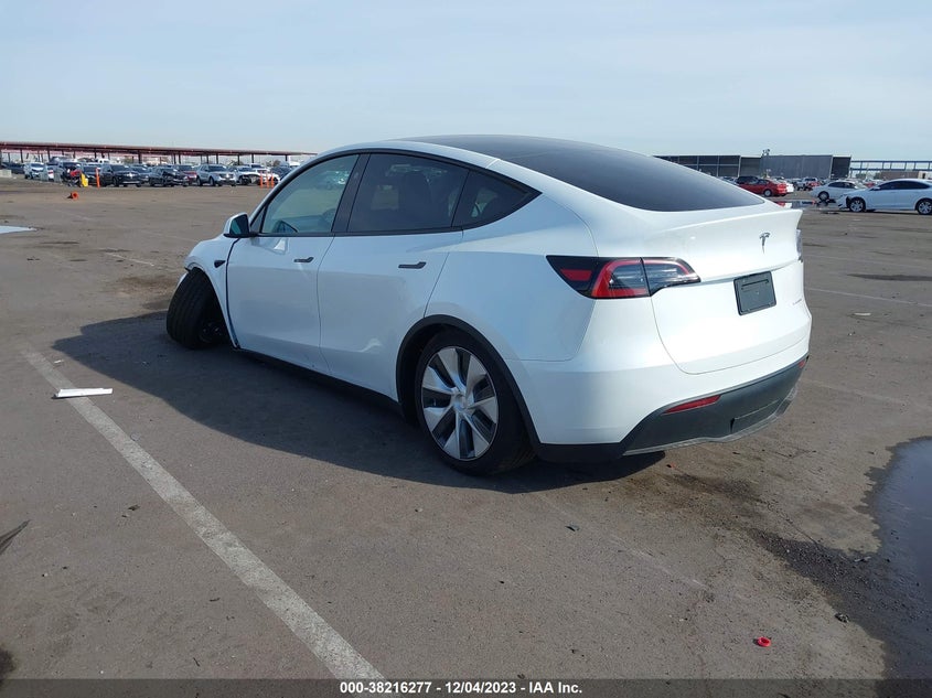 VIN 7SAYGAEE6PF830652 2023 TESLA MODEL Y