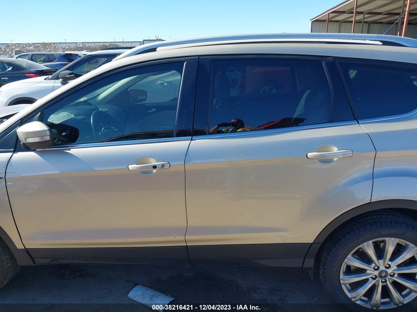 VIN 1FMCU0JD0HUE94346 2017 FORD ESCAPE TITANIUM