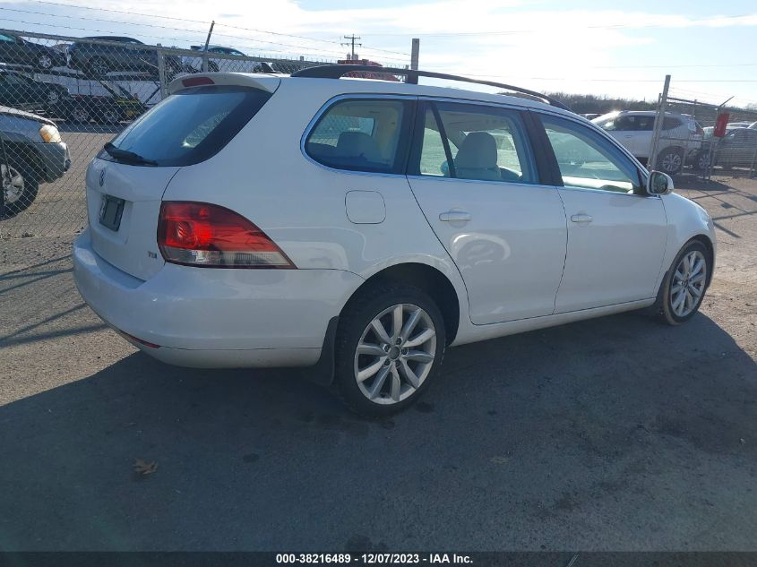 2013 VOLKSWAGEN JETTA SPORTWAGEN 2.0L TDI - 3VWPL7AJ5DM677468