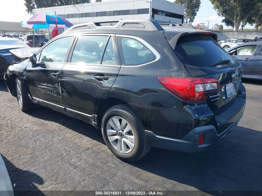 VIN 4S4BSAAC3J3373935 2018 SUBARU OUTBACK 2.5I