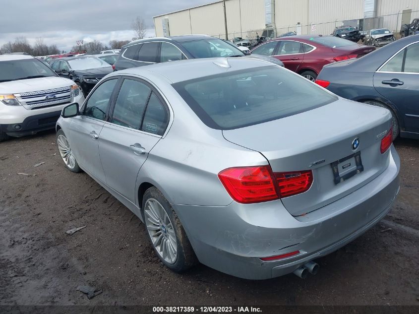 VIN WBA3B3C5XDF538933 2013 BMW 328I no.3