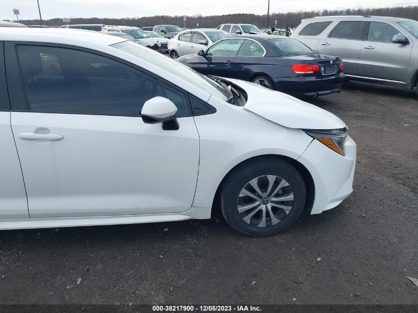 2022 TOYOTA COROLLA HYBRID LE - JTDEAMDE1N3004600