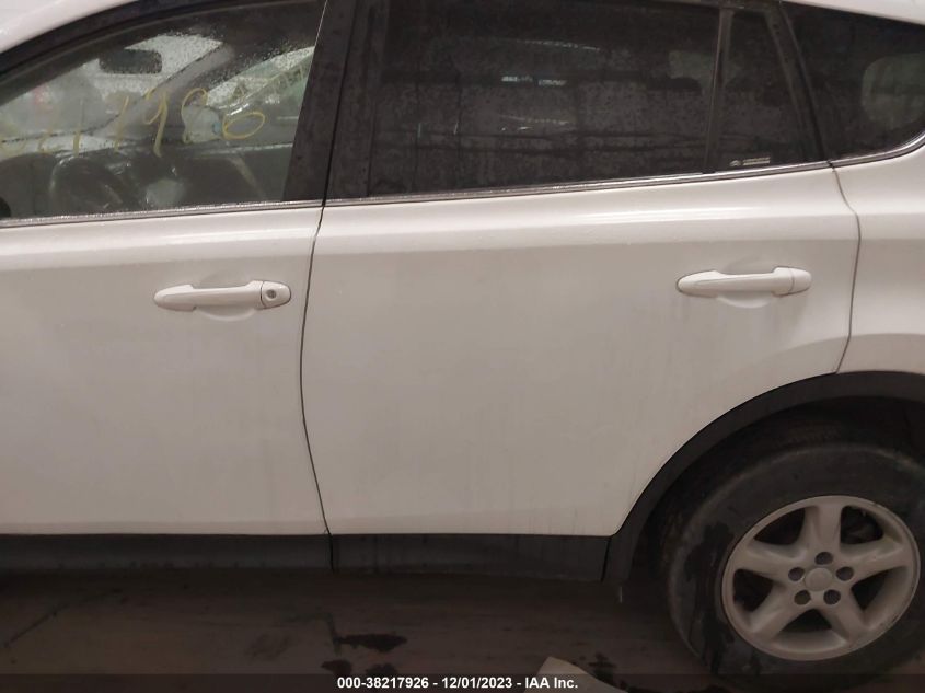 2014 TOYOTA RAV4 LE - JTMBFREV3ED082306