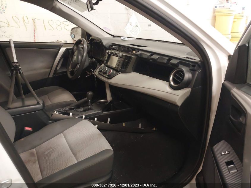 2014 TOYOTA RAV4 LE - JTMBFREV3ED082306