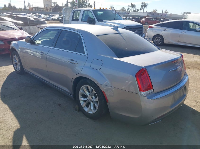 VIN 2C3CCAAG3JH137621 2018 CHRYSLER 300 TOURING