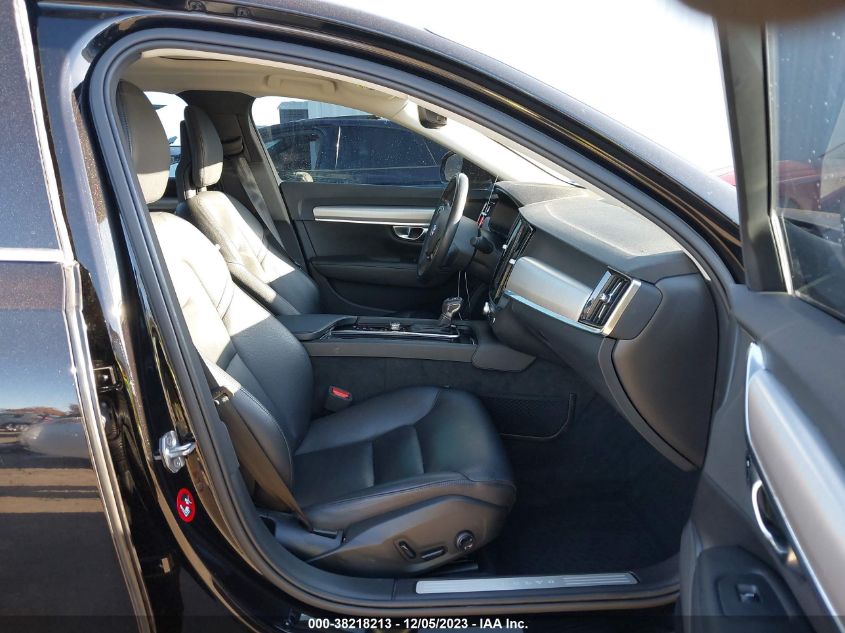 2017 VOLVO S90 T6 MOMENTUM YV1A22MK4H1005790