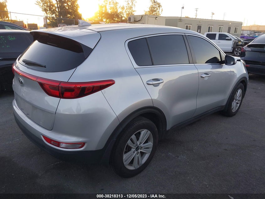 VIN KNDPM3AC4H7104152 2017 KIA SPORTAGE LX