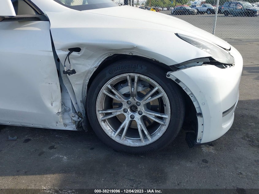 VIN 5YJYGDEE6MF093348 2021 TESLA MODEL Y