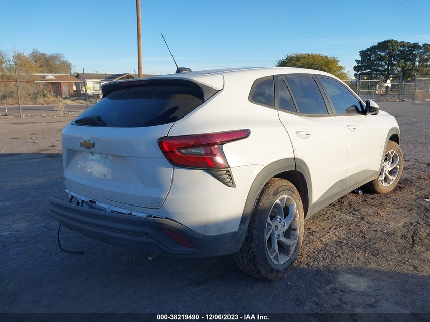 VIN KL77LFE28RC087755 2024 CHEVROLET TRAX LS