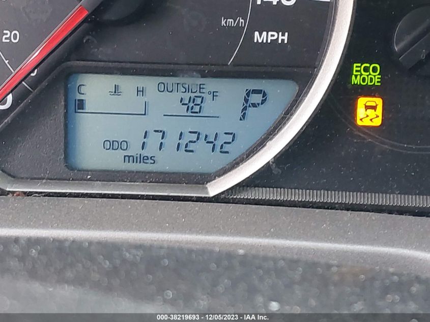 2014 TOYOTA RAV4 XLE - 2T3RFREV5EW175264
