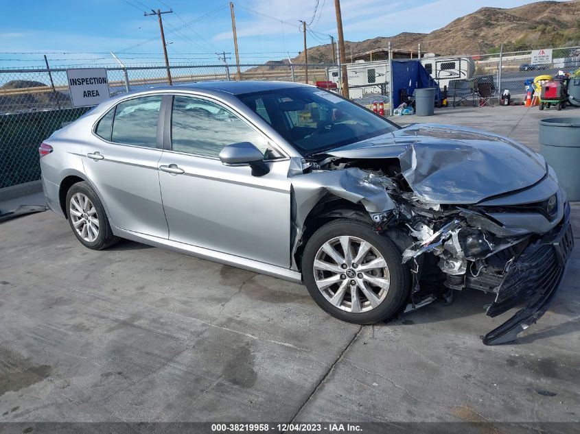 2020 TOYOTA CAMRY LE - 4T1L11AK1LU976779