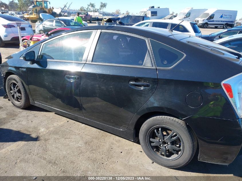 2013 TOYOTA PRIUS TWO - JTDKN3DU7D5698060