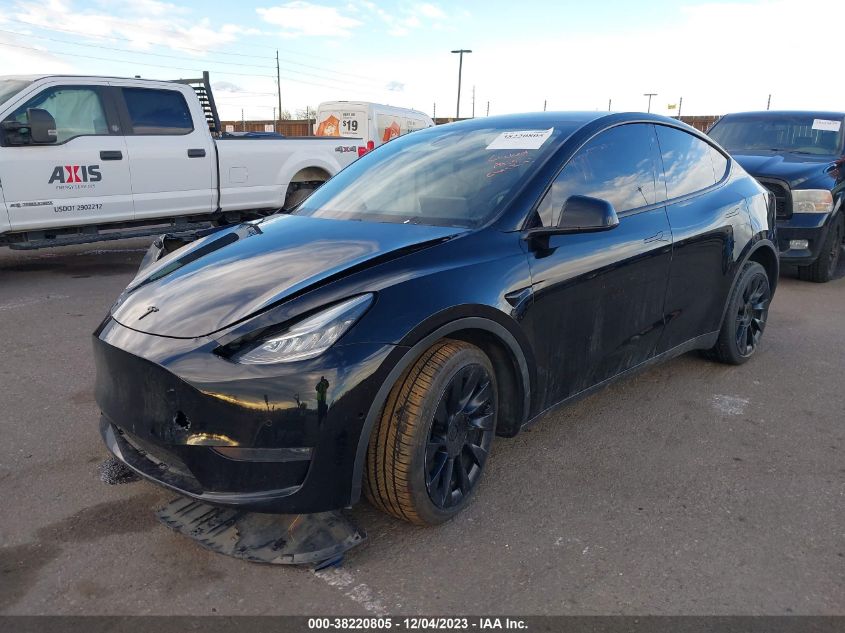 Images of 2020 TESLA MODEL Y 5YJYGDEE0LF012777 | vin: 5YJYGDEE0LF012777 | 38220805