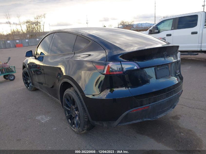 Images of 2020 TESLA MODEL Y 5YJYGDEE0LF012777 | vin: 5YJYGDEE0LF012777 | 38220805