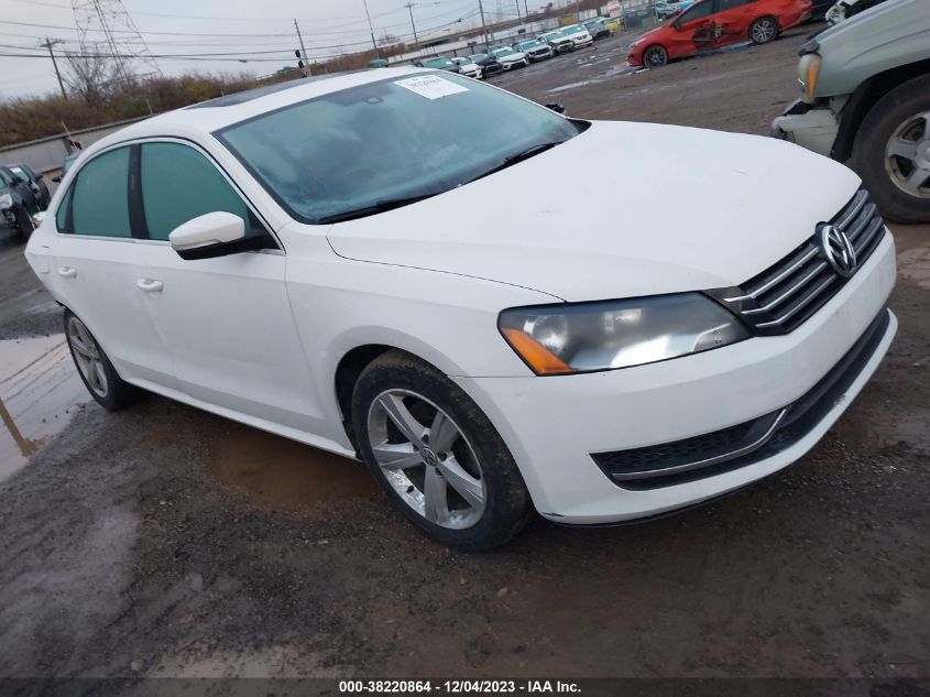 2013 VOLKSWAGEN PASSAT SE - 1VWBH7A37DC014837