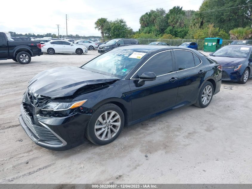 2022 TOYOTA CAMRY LE - 4T1C11AK2NU013604