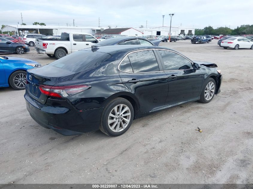 2022 TOYOTA CAMRY LE - 4T1C11AK2NU013604