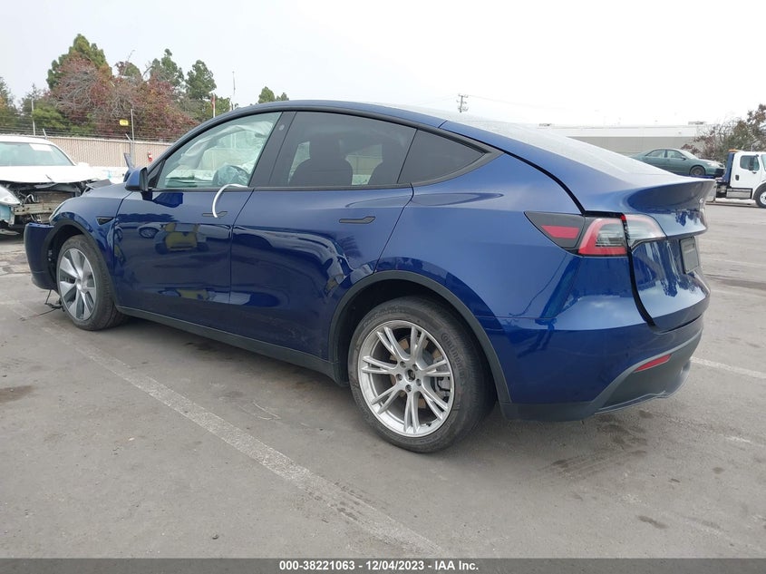 VIN 7SAYGDEE6PF607741 2023 TESLA MODEL Y