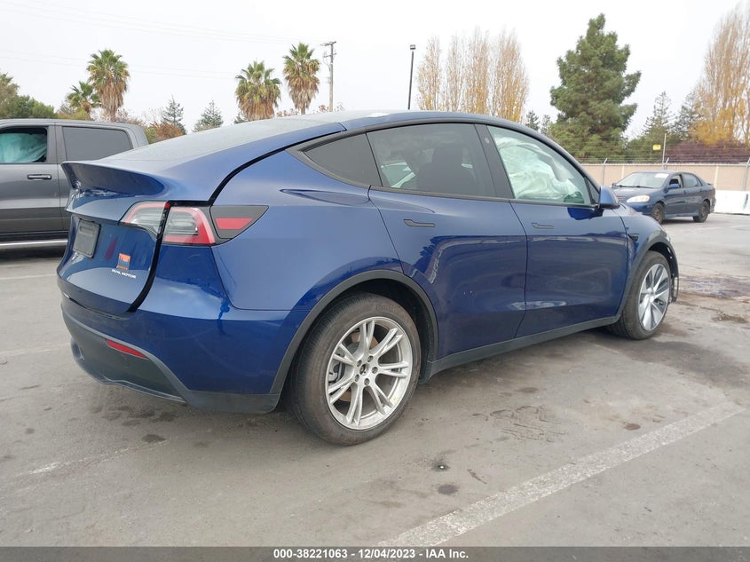 VIN 7SAYGDEE6PF607741 2023 TESLA MODEL Y