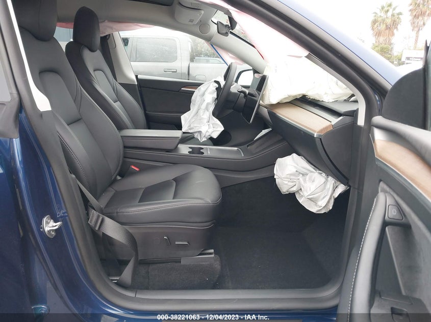 VIN 7SAYGDEE6PF607741 2023 TESLA MODEL Y