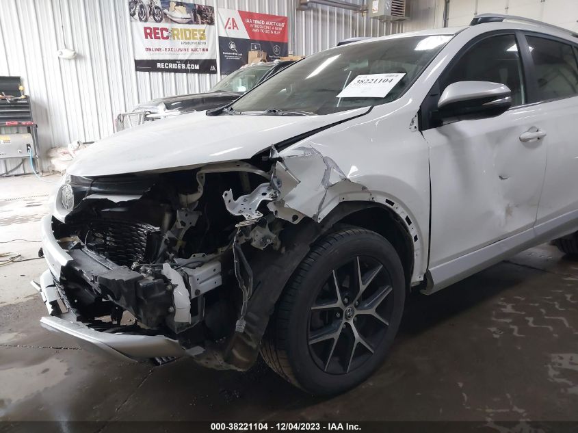 2016 TOYOTA RAV4 SE - JTMJFREV9GD176446