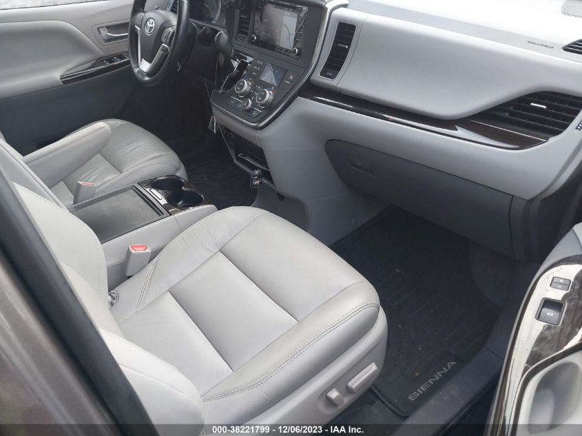 2019 TOYOTA SIENNA XLE - 5TDYZ3DC0KS979310