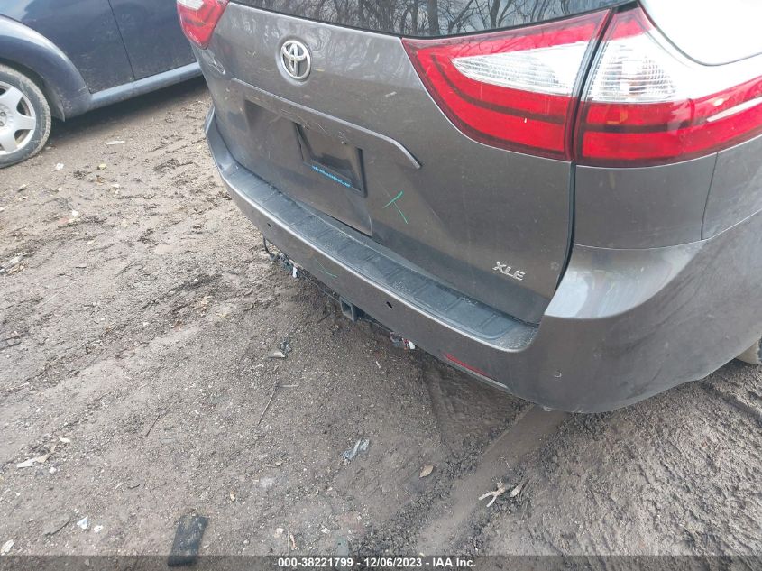 2019 TOYOTA SIENNA XLE - 5TDYZ3DC0KS979310