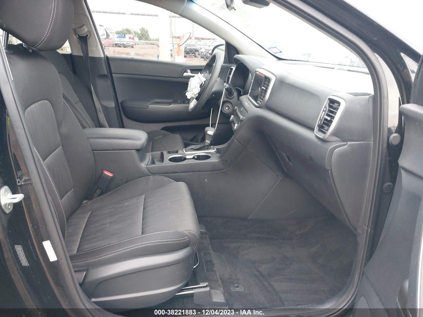 VIN KNDPM3AC4M7869503 2021 KIA SPORTAGE LX