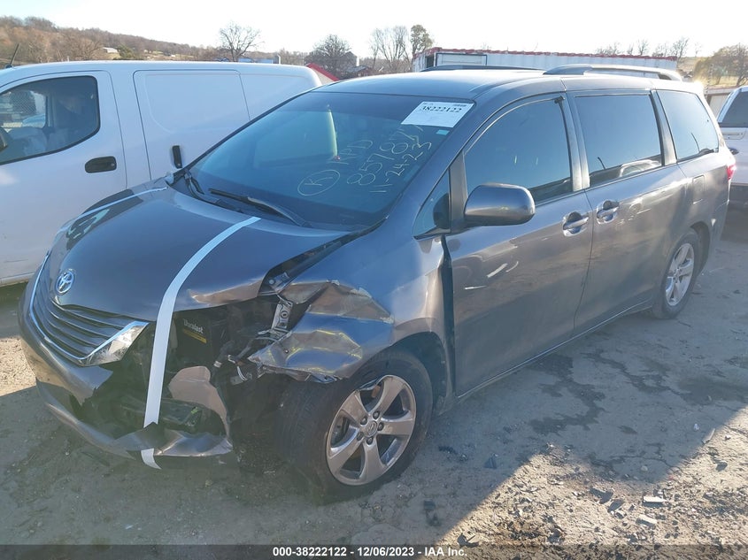 VIN 5TDKZ3DC3HS857877 2017 TOYOTA SIENNA LE 8 PASSENGER