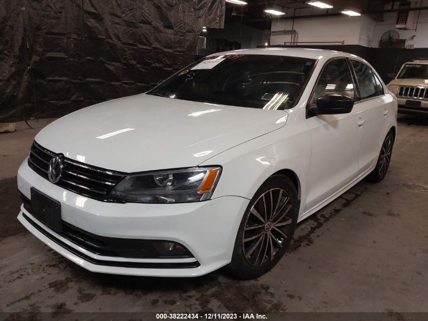 2016 VOLKSWAGEN JETTA 1.8T SPORT - 3VWD17AJ7GM286819