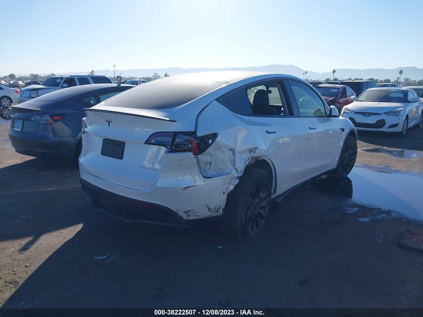 VIN 7SAYGDEF1NF488695 2022 TESLA MODEL Y