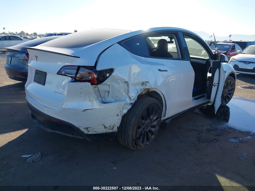 VIN 7SAYGDEF1NF488695 2022 TESLA MODEL Y