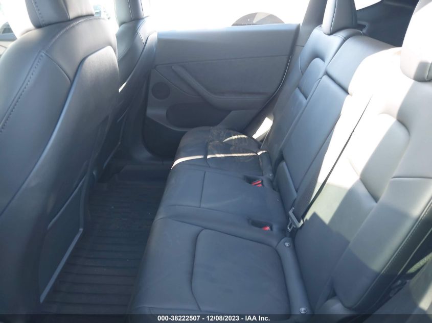 VIN 7SAYGDEF1NF488695 2022 TESLA MODEL Y
