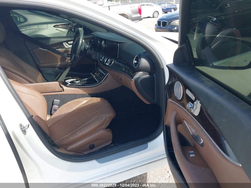 VIN WDDZF4JB4KA651230 2019 MERCEDES-BENZ E 300