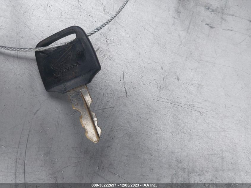 2004 HONDA VT600 CD - JH2PC213X4M500134