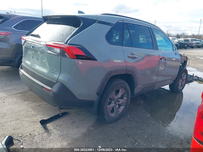 VIN 4T3RWRFV1NU075449 2022 TOYOTA RAV4 XLE