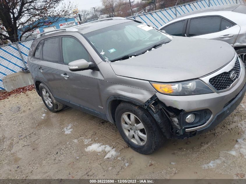 2013 KIA SORENTO LX - 5XYKTDA69DG362886