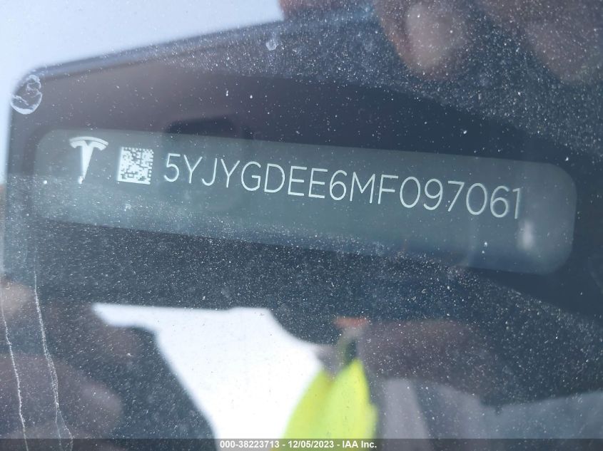 2021 TESLA MODEL Y - 5YJYGDEE6MF097061