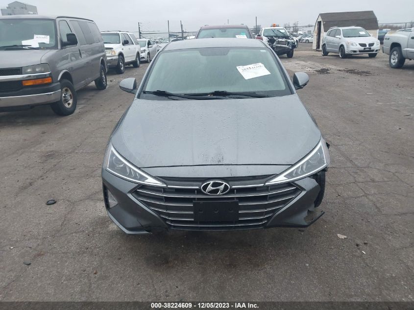 2019 HYUNDAI ELANTRA SE - KMHD74LF3KU804837